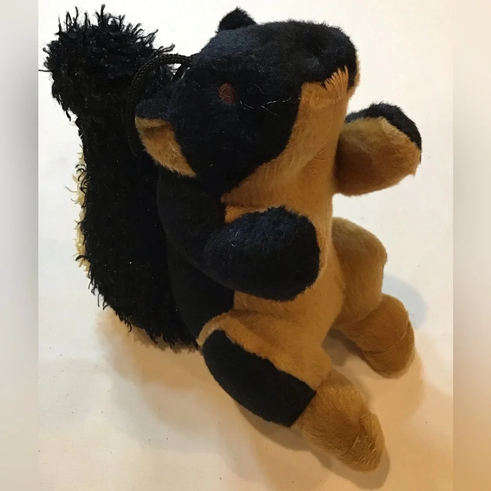 Squeaker Pet Toys, Plush Giraffe and Squirrel